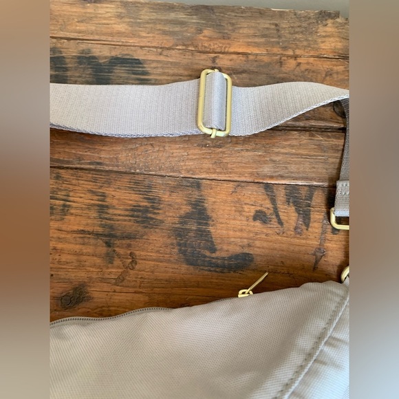 Logan and Lenora belt bag canvas tan/gray stone fanny pack - Picture 5 of 8